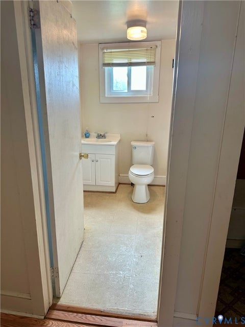 Tiny photo for 958 Old Louisa Road, Gordonsville, VA 22942 (MLS # 2622094)
