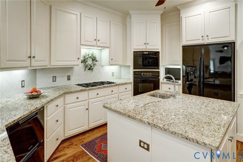 Tiny photo for 7 E Square Lane, Richmond, VA 23238 (MLS # 2621829)