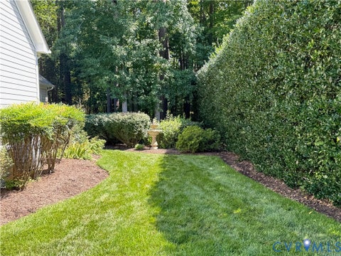 Tiny photo for 7 E Square Lane, Richmond, VA 23238 (MLS # 2621829)