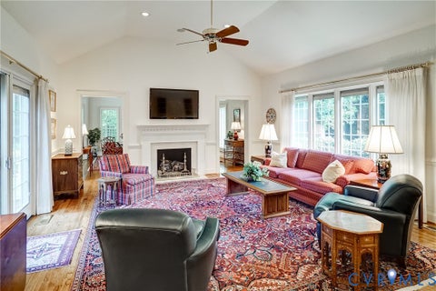 Tiny photo for 7 E Square Lane, Richmond, VA 23238 (MLS # 2621829)