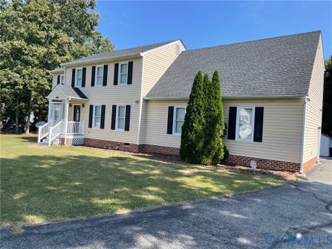 Photo of 6807 Gatebridge Place, North Chesterfield, VA 23234 (MLS # 2626002)