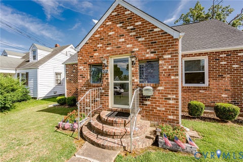 Photo of 317 Moorman Avenue, Colonial Heights, VA 23834 (MLS # 2616921)