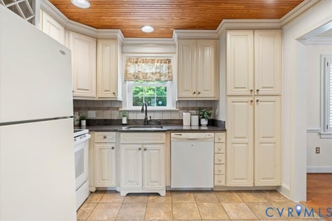Tiny photo for 1008 Westham Parkway, Henrico, VA 23229 (MLS # 2626349)