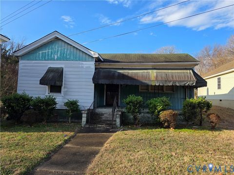 Photo of 688 Pegram Street, Petersburg, VA 23803 (MLS # 2533837)