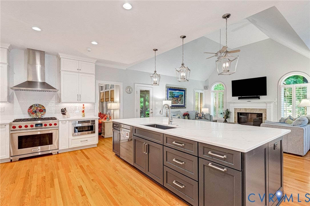 11412 Bell Tower Court