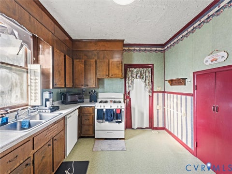 Tiny photo for 124 Suffolk Avenue, Colonial Heights, VA 23834 (MLS # 2628228)