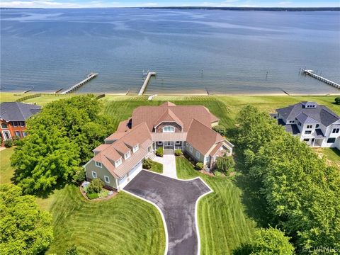 Single Family Residence in Locust Hill VA 400 North Shore Road.jpg