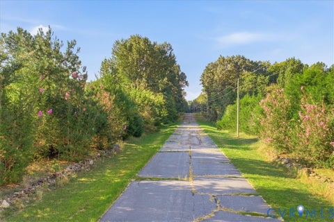Tiny photo for 4015 Harpers Road, Mc Kenney, VA 23872 (MLS # 2625054)