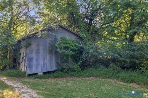 Tiny photo for 4015 Harpers Road, Mc Kenney, VA 23872 (MLS # 2625054)