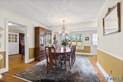 Tiny photo for 701 Fourth Avenue, Farmville, VA 23901 (MLS # 2617911)