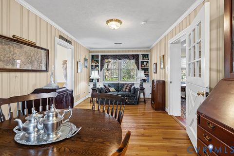 Tiny photo for 701 Fourth Avenue, Farmville, VA 23901 (MLS # 2617911)