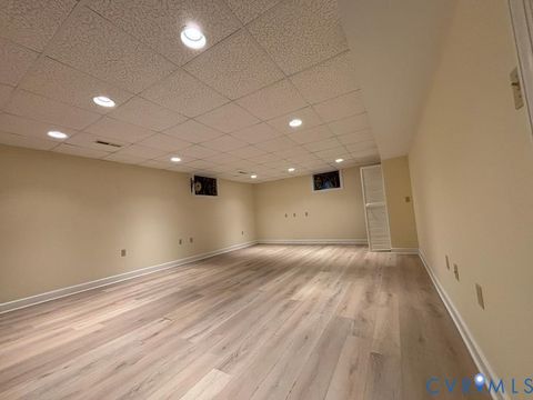 Tiny photo for 701 Fourth Avenue, Farmville, VA 23901 (MLS # 2617911)