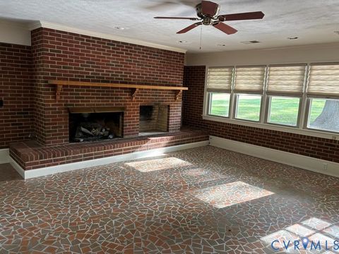 Tiny photo for 701 Fourth Avenue, Farmville, VA 23901 (MLS # 2617911)