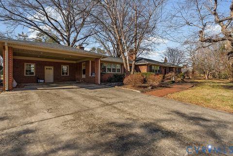 Tiny photo for 701 Fourth Avenue, Farmville, VA 23901 (MLS # 2617911)