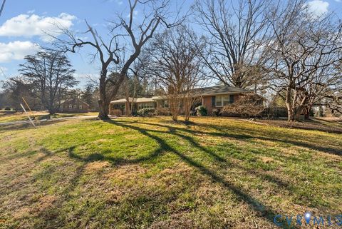 Tiny photo for 701 Fourth Avenue, Farmville, VA 23901 (MLS # 2617911)