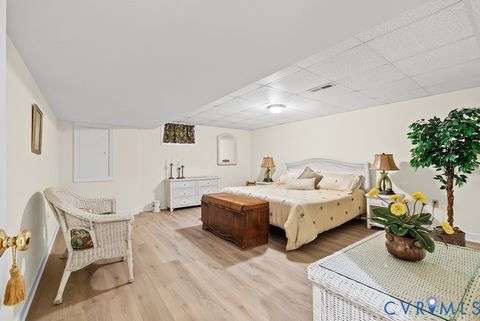 Tiny photo for 701 Fourth Avenue, Farmville, VA 23901 (MLS # 2617911)