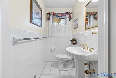 Tiny photo for 701 Fourth Avenue, Farmville, VA 23901 (MLS # 2617911)