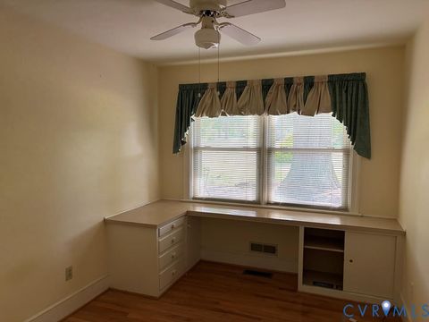 Tiny photo for 701 Fourth Avenue, Farmville, VA 23901 (MLS # 2617911)