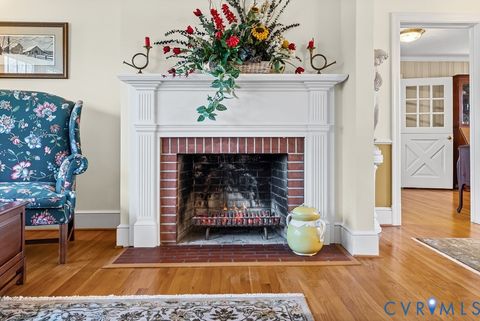 Tiny photo for 701 Fourth Avenue, Farmville, VA 23901 (MLS # 2617911)
