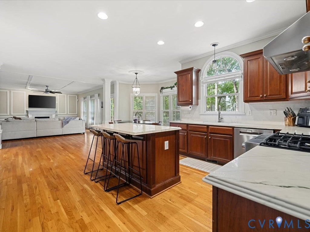 6105 Kinglet Court