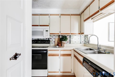 Tiny photo for 2440 Stembridge Court #L, Henrico, VA 23238 (MLS # 2625505)