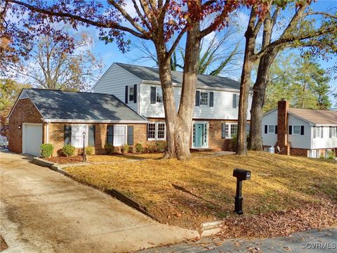 A home in Colonial Heights