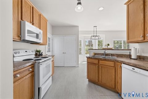 Tiny photo for 201 Washington Drive, Ruther Glen, VA 22546 (MLS # 2609066)