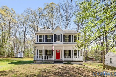 Photo of 201 Washington Drive, Ruther Glen, VA 22546 (MLS # 2609066)