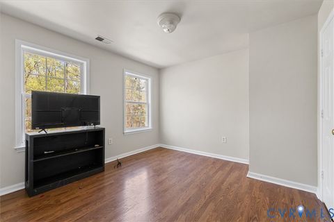 Tiny photo for 201 Washington Drive, Ruther Glen, VA 22546 (MLS # 2609066)