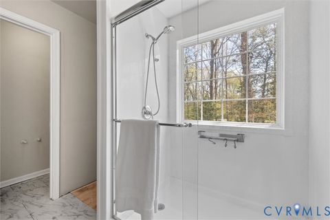 Tiny photo for 201 Washington Drive, Ruther Glen, VA 22546 (MLS # 2609066)