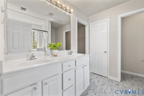 Tiny photo for 201 Washington Drive, Ruther Glen, VA 22546 (MLS # 2609066)