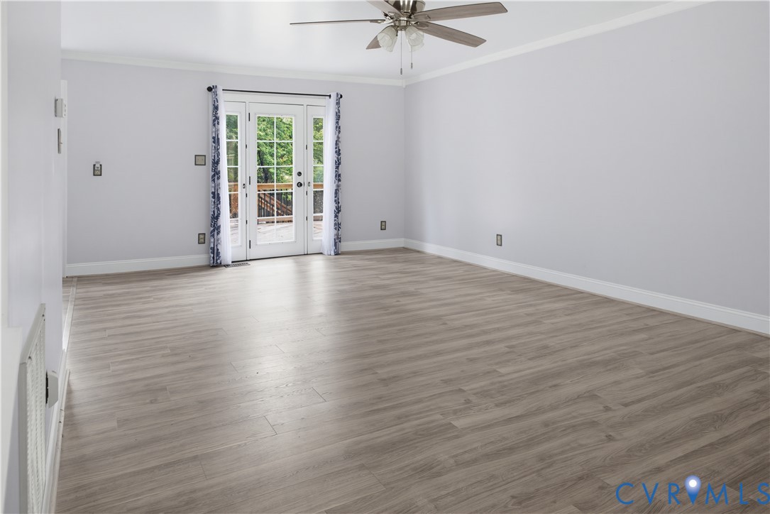 5300 White Pickett Lane