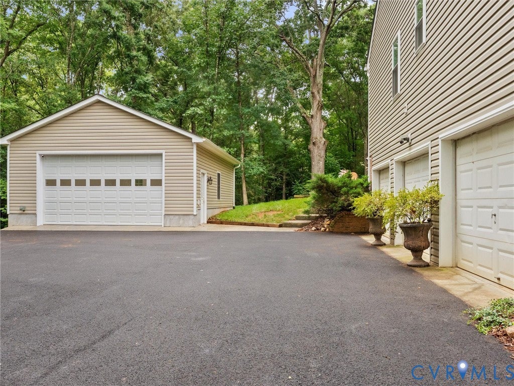 2039 Shadow Creek Court