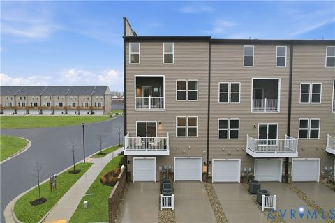 Photo of 9688 Turning Point Drive #B, Glen Allen, VA 23059 (MLS # 2612342)