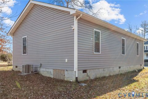 Tiny photo for 2005 Dublin Street, Hopewell, VA 23860 (MLS # 2600503)