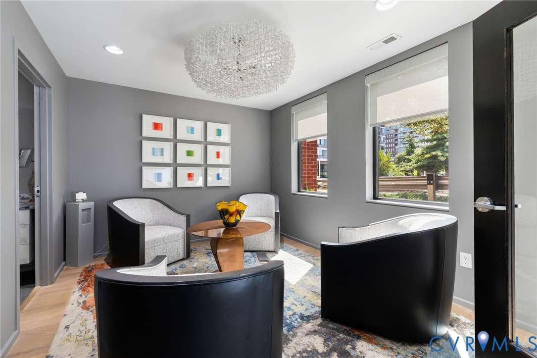 509 W 7th Street