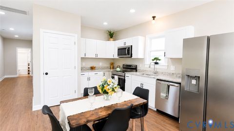 Tiny photo for 310 N Carolina Avenue, Petersburg, VA 23803 (MLS # 2616231)