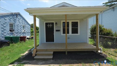 Photo of 310 N Carolina Avenue, Petersburg, VA 23803 (MLS # 2616231)