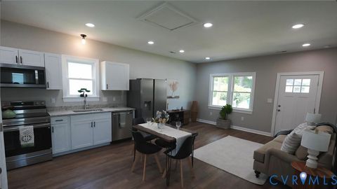 Tiny photo for 310 N Carolina Avenue, Petersburg, VA 23803 (MLS # 2616231)