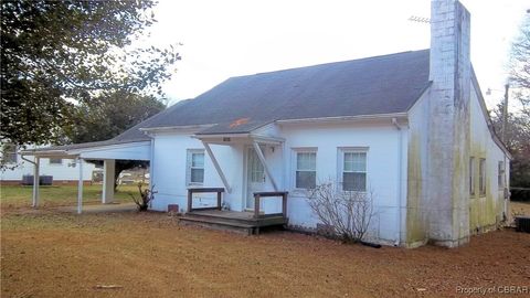 A home in Saluda