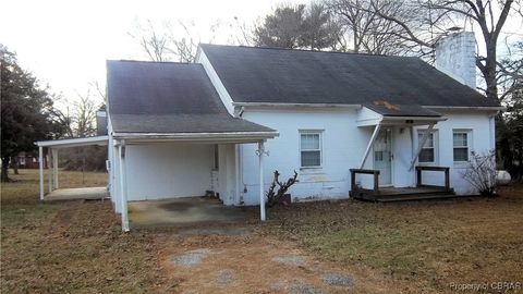 A home in Saluda