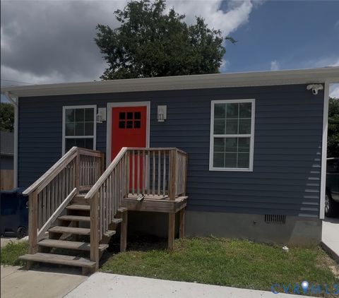 Photo of 725 Wilson Street, Petersburg, VA 23803 (MLS # 2603042)