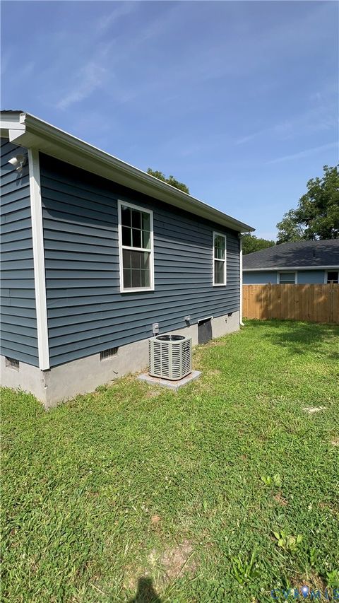 Tiny photo for 725 Wilson Street, Petersburg, VA 23803 (MLS # 2603042)