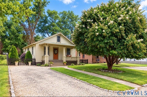 Photo of 2806 Kenwood Avenue, Henrico, VA 23228 (MLS # 2624706)