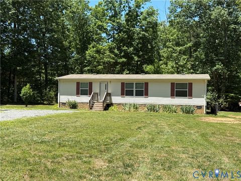 Photo of 184 Ivy Road, Buckingham, VA 24562 (MLS # 2615393)
