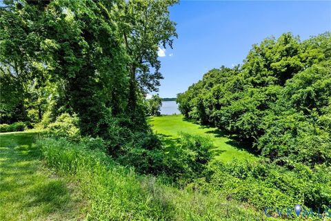 Tiny photo for 701 Appomattox Street, Hopewell, VA 23860 (MLS # 2617691)