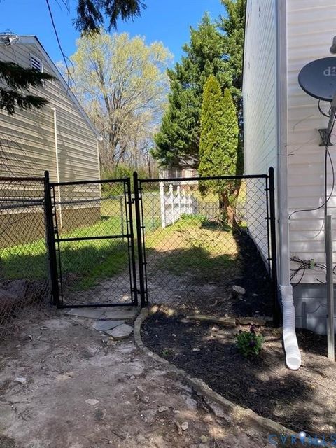 Tiny photo for 746 St John Street, Petersburg, VA 23803 (MLS # 2530102)