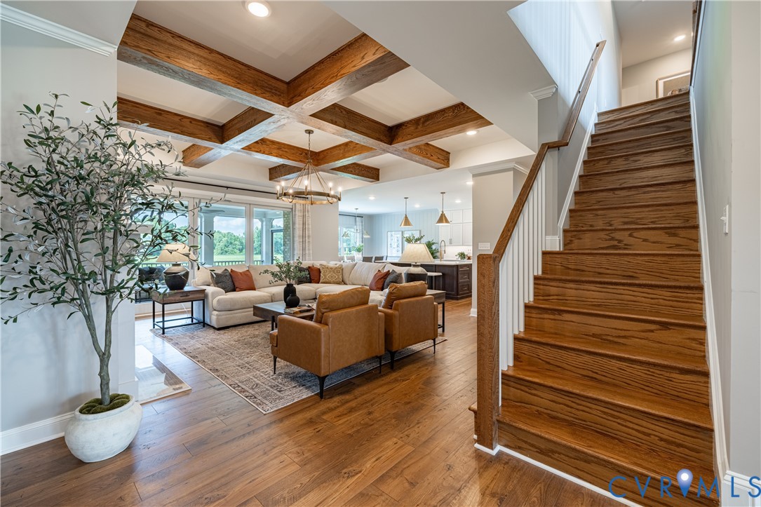 8264 Mount Eagle Road