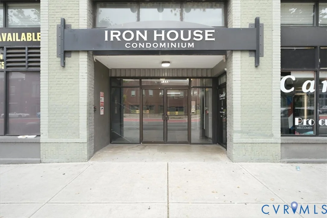 1333 W Broad Street Unit U204