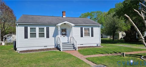 Photo of 625 Deshields Street, Tappahannock, VA 22560 (MLS # 2608468)